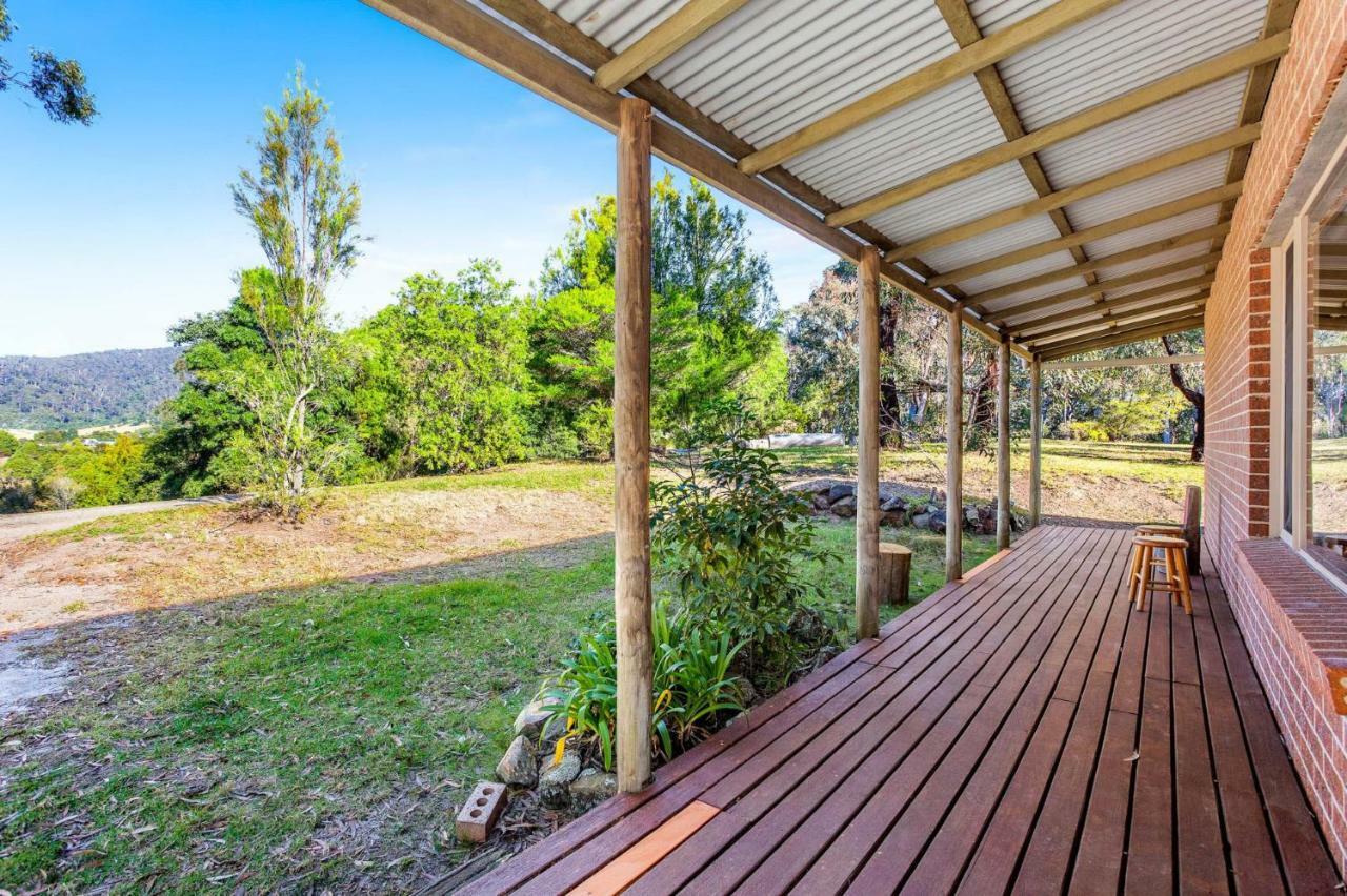 Braeside Cabin Two Alphitonia Central Tilba Dış mekan fotoğraf